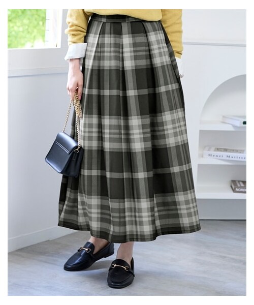 nissen（ニッセン）の「＜大きいサイズ＞ BIGチェック柄フレアスカート（スカート・レディース・ボルドー系/黒系/ホワイト系/ブルー系/ロイヤルブルー系・L/LL/3L/4L/5L/6L/8L/10L）」の18枚目の写真