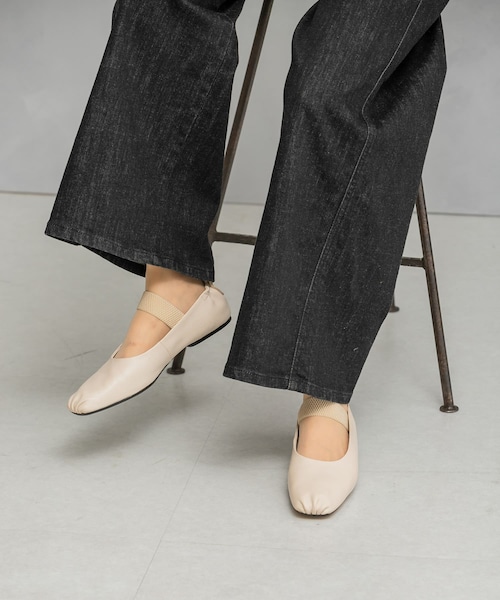 URBAN RESEARCH ROSSO（アーバンリサーチロッソ）の「JVAM　CAIRO フラットシューズ（その他シューズ・レディース・BLK/SALINAS・36/37/38）」の4枚目の写真