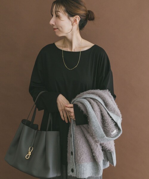 ITEMS URBANRESEARCH（アイテムズ アーバンリサーチ）の「シルケットボートネックロンTシャツ（Tシャツ/カットソー・レディース・WHT/BLK/CHA・Free）」の13枚目の写真