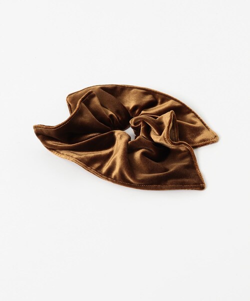 KBF（ケイビーエフ）の「スクエアベロアシュシュ（ヘアゴム・レディース・BROWN/BLACK・One）」の13枚目の写真