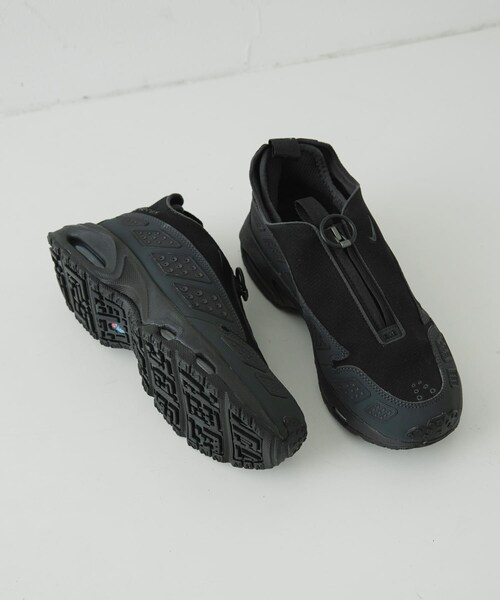 URBAN RESEARCH(アーバンリサーチ)の「NIKE エア マックス SNDR GTX(スニーカー・レディース・ブラック/BURGUNDY・23.5/24/24.5/25)」の4枚目の写真