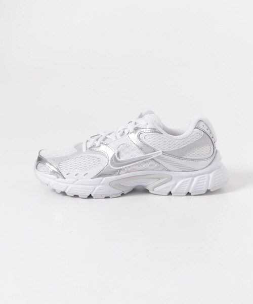 URBAN RESEARCH DOORS(アーバンリサーチドアーズ)の「NIKE ウィメンズ V5 RNR(スニーカー・レディース・WHITE/BLACK・23.5/24/24.5/25)」の7枚目の写真