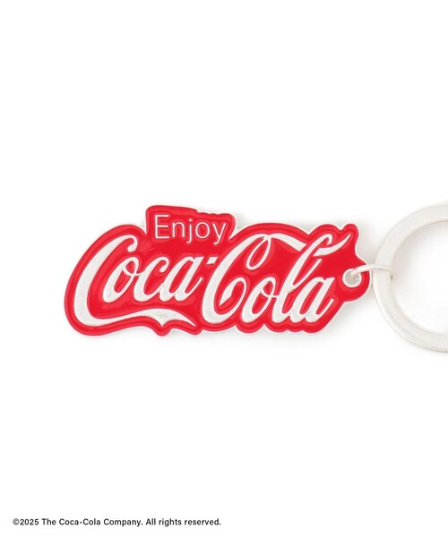 ADAM ET ROPE'(アダムエロペ)の「Coca-Cola ロゴチャーム(キーホルダー・レディース・レッド・F)」の6枚目の写真