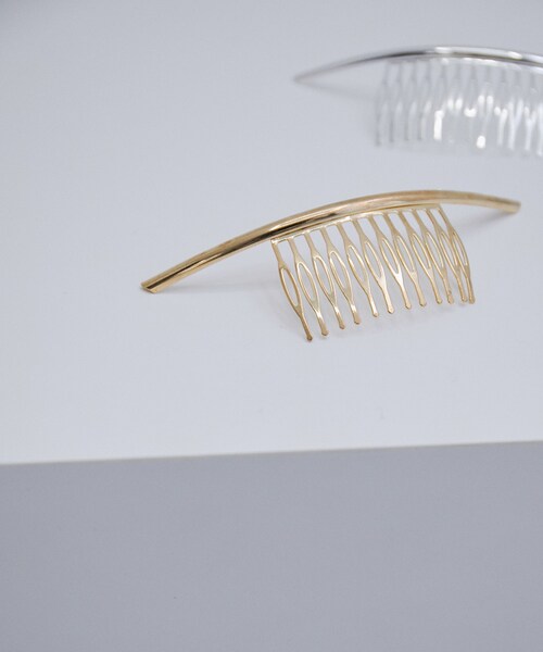ADAM ET ROPE'（アダムエロペ）の「メタリックバーコーム（バレッタ/ヘアクリップ・レディース・ゴールド/シルバー・F）」の13枚目の写真