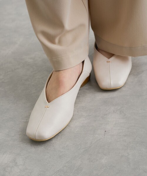 VIS(ビス)の「メタルポイントバブーシュ(パンプス・レディース・ブラック/オフホワイト・L/M/S)」の11枚目の写真