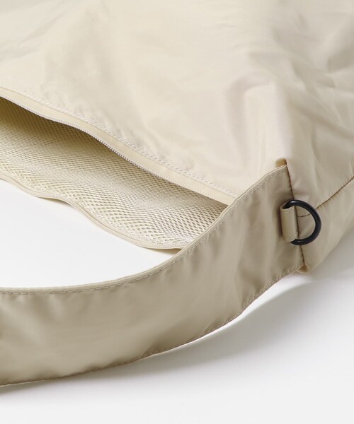 URBAN RESEARCH DOORS（アーバンリサーチドアーズ）の「『別注』YAKPAK×DOORS　SHOULDER BAG（ショルダーバッグ・メンズ・CHARCOAL/BLACK/GREIGE・-）」の17枚目の写真