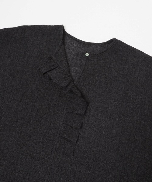 かぐれ（カグレ）の「ウールワイドフリルプルオーバー（シャツ/ブラウス・レディース・CHECK/CHARCOAL・Free）」の12枚目の写真