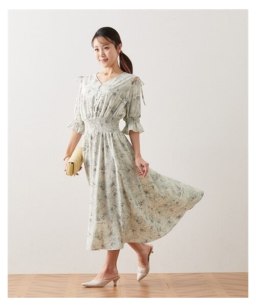 nissen（ニッセン）の「【大きい胸専用】ウエストシャーリングオープンショルダーワンピース（ワンピース・レディース・オフホワイト/ブラック・FS/FM/FL/FLL/F3L）」の6枚目の写真