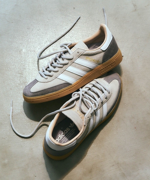 ADAM ET ROPE'(アダムエロペ)の「【adidas Originals for ADAM ET ROPE'】HANDBALL SPEZIAL(スニーカー・レディース・ライトグレー・22.5/23/23.5/24/24.5/25)」の5枚目の写真