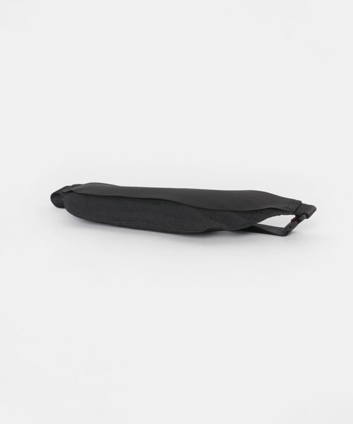 URBAN RESEARCH(アーバンリサーチ)の「ES.1 ULTRA WAIST BAG(ボディバッグ/ウエストポーチ・メンズ・black・Free)」の6枚目の写真