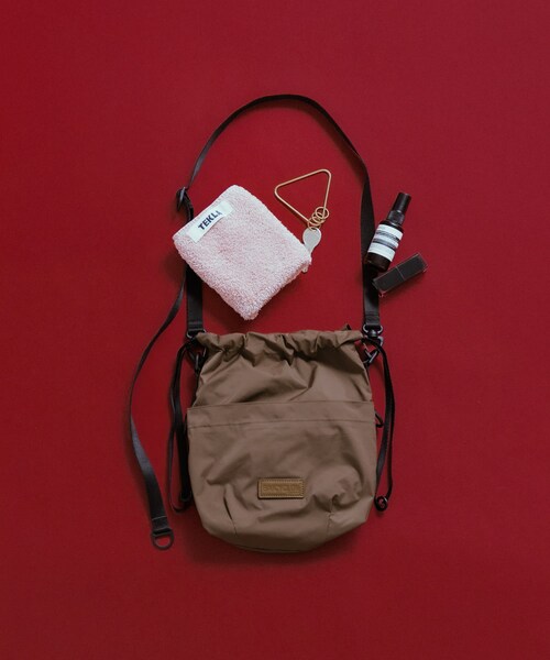 URBAN RESEARCH DOORS（アーバンリサーチドアーズ）の「BAICYCLON　EXCLUSIVE DRAW STRING BAG（ショルダーバッグ・レディース・BLACK/BROWN・Free）」の20枚目の写真