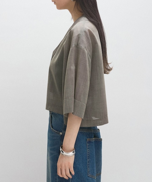 ADAM ET ROPE'(アダムエロペ)の「【接触冷感】ショートシャツジャケット(シャツ/ブラウス・レディース・ブラック/ベージュ・F)」の16枚目の写真