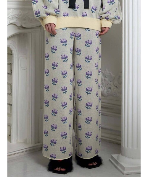 PAMEO POSE（パメオポーズ）の「Violet Flower Knit Pants（その他パンツ・レディース・ホワイト/ブラック/ブルー・F）」の5枚目の写真
