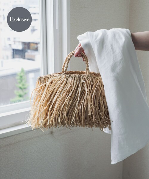 URBAN RESEARCH DOORS(アーバンリサーチドアーズ)の「『別注』アフリカンスクエア×DOORS フリンジラフィアバッグ(ハンドバッグ・レディース・NAT・Free)」の2枚目の写真