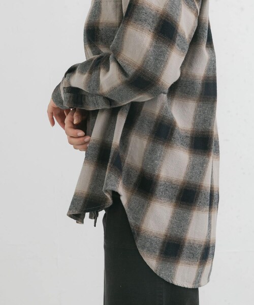 EKAL（エカル）の「製品染オンブレーチェックシャツ（シャツ/ブラウス・レディース・グレージュ/ブラウン・one）」の18枚目の写真