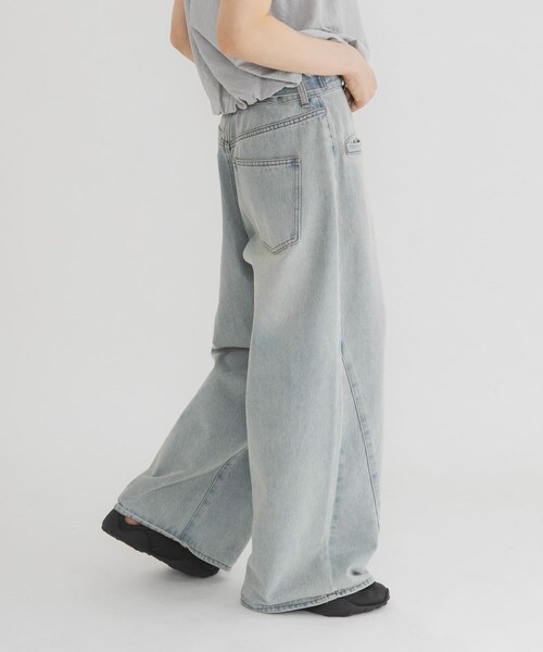 KBF(ケイビーエフ)の「WIDEレッグアジャストデニム(デニムパンツ・レディース・BLUE/L.BLUE・36/38/34)」の7枚目の写真