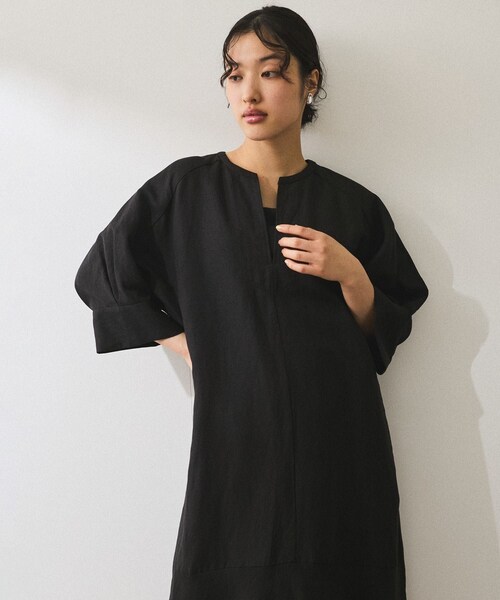 ADAM ET ROPE'(アダムエロペ)の「【WEB限定】・【新色追加】リネンボリュームスリーブワンピース(ワンピース・レディース・ブラック/ライトグレー/ベージュ系/ブルー・F)」の20枚目の写真