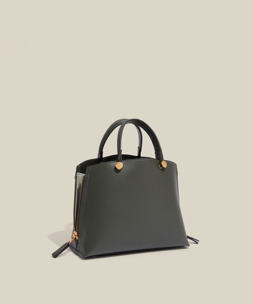 ROPE'（ロペ）の「【E'POR】Y BAG Mini/超軽量・26SS（ハンドバッグ・レディース・ブラック/グレー/キナリ/ダークブラウン/ダークグリーン/モスグリーン/パープル系・F）」の5枚目の写真