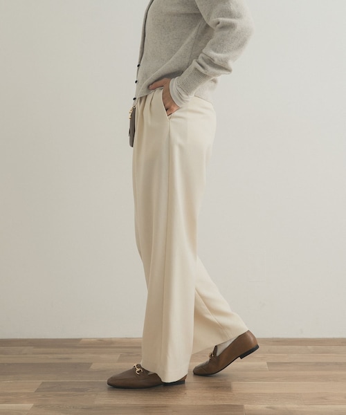 URBAN RESEARCH DOORS(アーバンリサーチドアーズ)の「『UR TECH SMOOTHLUXE』ワイドトラウザー(その他パンツ・レディース・ECRU/CHARCOAL・S/M)」の8枚目の写真