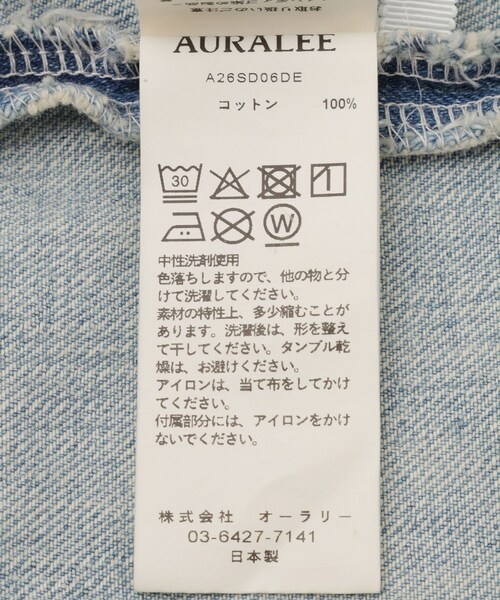 ADAM ET ROPE'（アダムエロペ）の「【AURALEE（オーラリー）】FADED SELVEDGE LIGHT DENIM DRESS（ドレス・レディース・ブルー・1）」の12枚目の写真