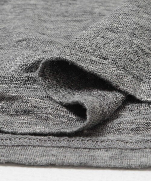 URBAN RESEARCH（アーバンリサーチ）の「YLEVE　LINEN POCKET T-SHIRTS（Tシャツ/カットソー・メンズ・010 BLACK/020 GREY/100 RED・4/5）」の13枚目の写真