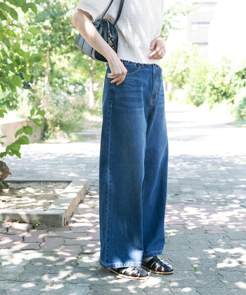 ITEMS URBANRESEARCH(アイテムズ アーバンリサーチ)の「デニムストレートパンツ(デニムパンツ・レディース・L.BLU/BLU・S/M)」の15枚目の写真