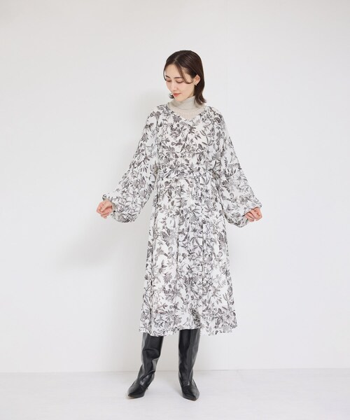 ROPE'（ロペ）の「シアープリントボリュームスリーブワンピース（ワンピース・レディース・ブラック/グリーン/ブルー・36/38）」の18枚目の写真