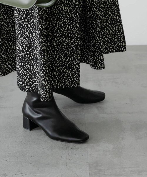 URBAN RESEARCH（アーバンリサーチ）の「『MADE IN JAPAN』スクエアトゥブーツ（ブーツ・レディース・IVORY/BLACK/BROWN・36/37/38）」の18枚目の写真