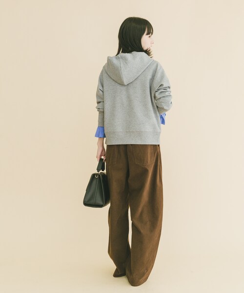 ITEMS URBANRESEARCH（アイテムズ アーバンリサーチ）の「ダンボールジップパーカー（パーカー・レディース・BLK/BRN/GRY・FREE）」の17枚目の写真