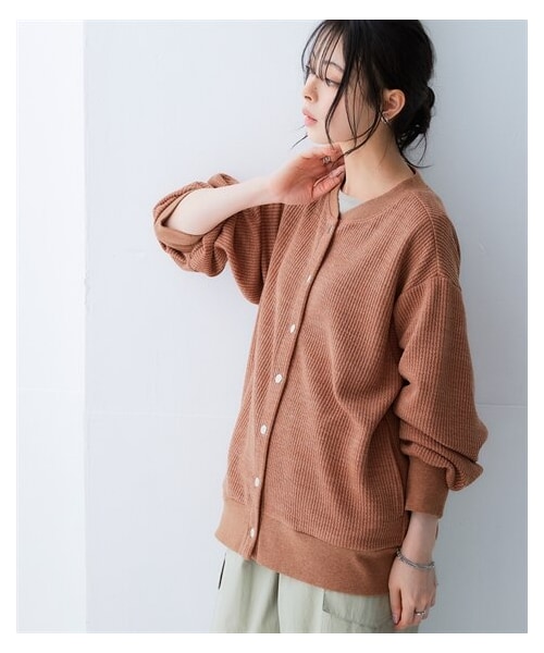 nissen（ニッセン）の「リブ見えカットソーMA１風カーディガン（カーディガン/ボレロ・レディース・黒/ミルクベージュ/杢チャコールグレー/キャラメルブラウン・S/M/L/LL/3L/4L/5L/6L/8L/10L）」の3枚目の写真