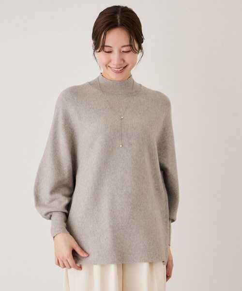 Jayro（ジャイロ）の「ボリュームスリーブチュニック（ニット/セーター・レディース・グレー/ホワイト系/ネイビー/ブルー系/ワイン・F）」の2枚目の写真