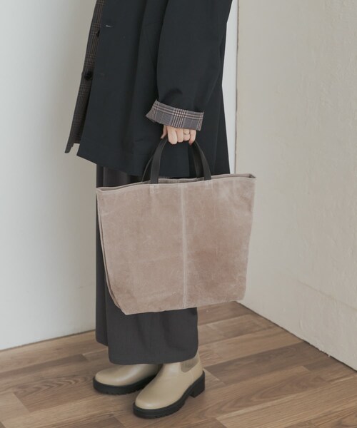 URBAN RESEARCH DOORS(アーバンリサーチドアーズ)の「スエードトート(トートバッグ・レディース・MUSTARD/GREIGE・one)」の1枚目の写真
