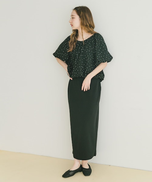 ITEMS URBANRESEARCH（アイテムズ アーバンリサーチ）の「バルーントップス×スカートセット（セットアップ・レディース・BLK/OFF・FREE）」の2枚目の写真