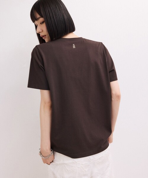ADAM ET ROPE'(アダムエロペ)の「【WEB限定】クリーンタッチコットン刺しゅうロゴT(Tシャツ/カットソー・レディース・ホワイト/ダークブラウン/ネイビー/ピンク系・F)」の6枚目の写真