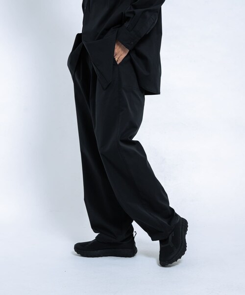 EKAL（エカル）の「SOLOTEXツイルイージートラウザー（その他パンツ・メンズ・ネイビー/ブラック・M/L）」の21枚目の写真