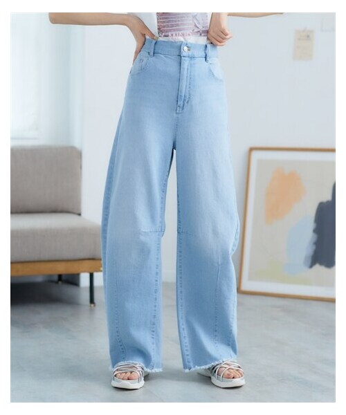 nissen（ニッセン）の「大きいサイズ 裾フリンジカーブデニム（ゆったりヒップ）（デニムパンツ・レディース・ブラック/ライトブルー・L/LL/3L/4L/5L/6L/8L/10L）」の10枚目の写真