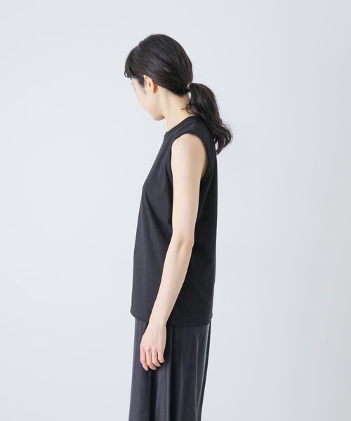 かぐれ(カグレ)の「ARMEN CREW NECK NO-SLEEVE PULLOVER(タンクトップ・レディース・WHITE/BLACK/杢GRY・1)」の11枚目の写真