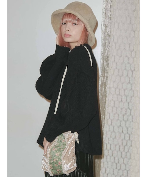 merry jenny（メリージェニー）の「flowerベロアフリルポシェット（ハンドバッグ・レディース・アイボリー/ブラック/グリーン/ネイビー/ブラウン・F）」の4枚目の写真