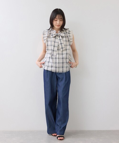 VIS(ビス)の「袖フリルノースリーブブラウス/2WAY(シャツ/ブラウス・レディース・ブラック系/ホワイト系/サックス・F)」の5枚目の写真
