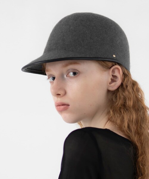 URBAN RESEARCH（アーバンリサーチ）の「IRIS47　seek cap（キャップ・レディース・BLACK/BROWN/GRAY・-）」の2枚目の写真