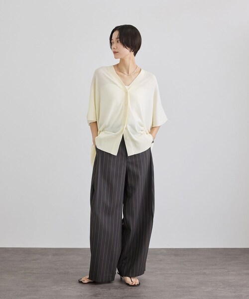 ADAM ET ROPE'(アダムエロペ)の「ウーステッドツイルタックパンツ / セットアップ対応(その他パンツ・レディース・チャコール/ベージュ系・M/S)」の14枚目の写真