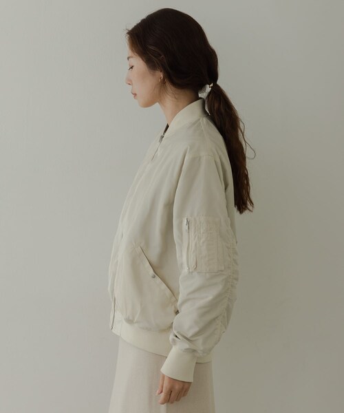 URBAN RESEARCH Sonny Label（アーバンリサーチサニーレーベル）の「『WEB限定』リバーシブルオーバーMA-1（MA-1・レディース・KHK×BLK/OFF×BEG・Free）」の13枚目の写真