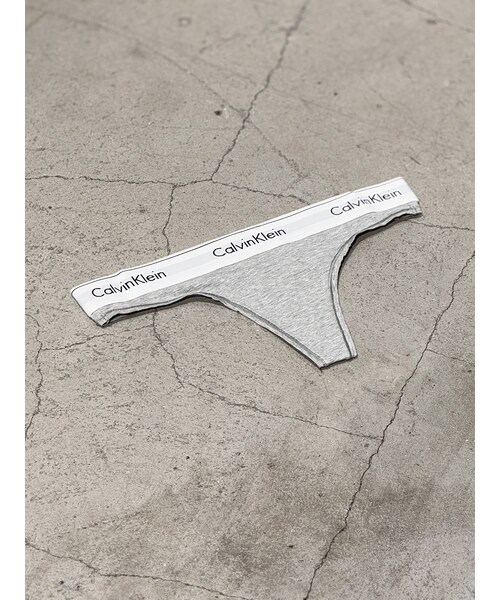 GYDA(ジェイダ)の「Calvin Klein THONG(ショーツ・レディース・グレー/ブラック・S/F)」の1枚目の写真