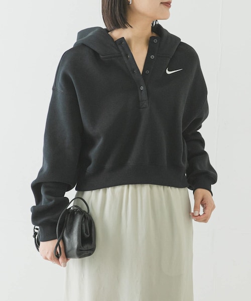 URBAN RESEARCH（アーバンリサーチ）の「NIKE　PHNX FLC OS CRP HNL（パーカー・レディース・663 PINK/010 BLACK/043 P PT/133 SAIL/502 TATTOO・M）」の2枚目の写真
