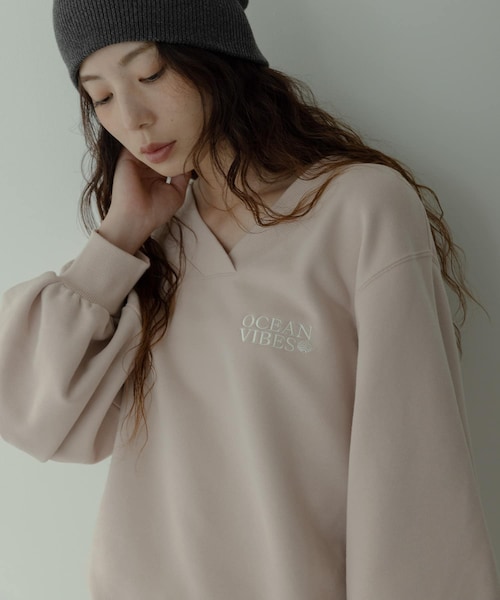 URBAN RESEARCH Sonny Label（アーバンリサーチサニーレーベル）の「Vネック刺繍スウェット（スウェット・レディース・オートミール/ピンク/フェードネイビー・Free）」の3枚目の写真