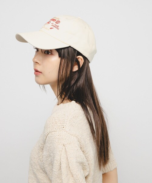 KBF（ケイビーエフ）の「バイカラーエンブロイダリーCAP（キャップ・レディース・IVORY/MOSS GREEN/NAVY・one）」の5枚目の写真