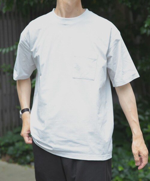 ITEMS URBANRESEARCH(アイテムズ アーバンリサーチ)の「接触冷感ハイストレッチTシャツ(シャツ/ブラウス・メンズ・CHA/WHT/NVY/BLK・M/L)」の6枚目の写真