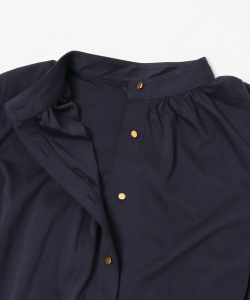 URBAN RESEARCH ROSSO（アーバンリサーチロッソ）の「『WEB限定』デザインボタンカットソーブラウス（シャツ/ブラウス・レディース・OFF WHITE/NAVY・FREE）」の20枚目の写真