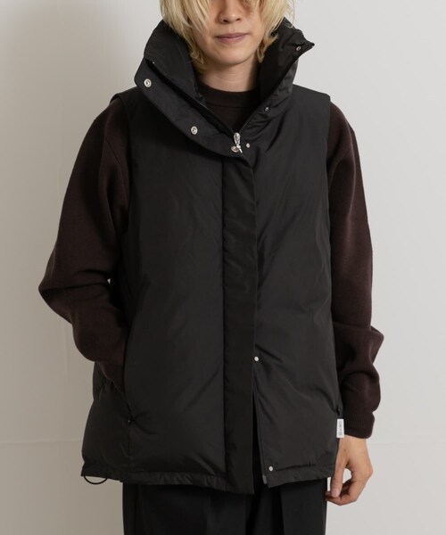 THE GOODLAND MARKET（ザグッドランドマーケット）の「KWD　STAND COLLAR DOWN VEST（その他アウター・レディース・Ivory/Black・one）」の2枚目の写真