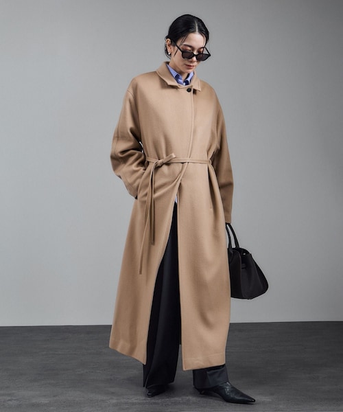 ADAM ET ROPE'(アダムエロペ)の「ピュアカシミヤナロートレンチコート(トレンチコート・レディース・キャメル/チャコール・F)」の3枚目の写真